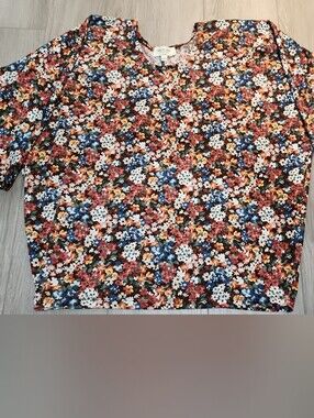 Kim & Cami Multicolor Floral Short Sleeve Shirt